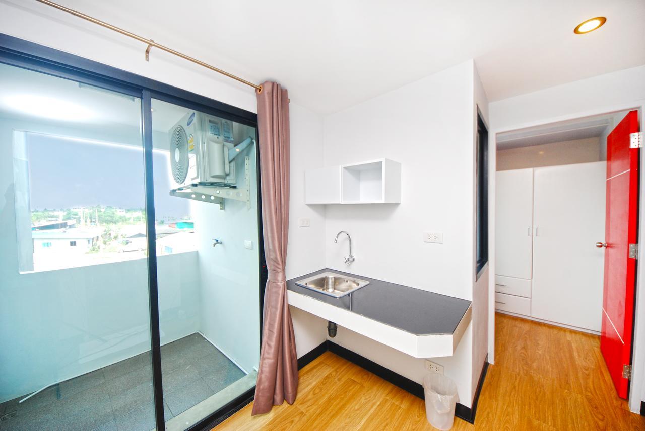 C Tower Hotel Surat Thani Oda fotoğraf